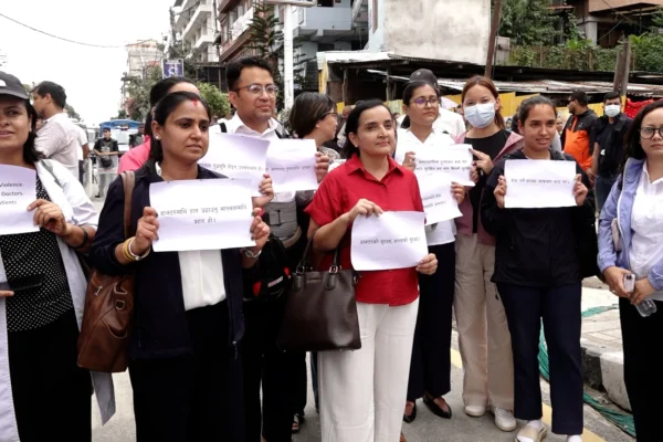 देशव्यापी ओपिडी बन्द, दोषीलाई कानुनी दायरामा ल्याउन सरकारलाई चिकित्सक संघको आग्रह