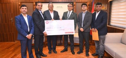 बाढीपीडितलाई दुगड ग्रुपको १ करोड ११ लाख सहयोग 