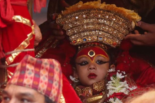 नयाँ कुमारी आर्यताराको पहिलो नगर परिक्रमा