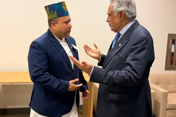 परराष्ट्रमन्त्री खनाल र पाकिस्तानका उपप्रधानमन्त्री दारबिच भेटवार्ता परराष्ट्रमन्त्री खनाल र पाकिस्तानका उपप्रधानमन्त्री दारबिच भेटवार्ता