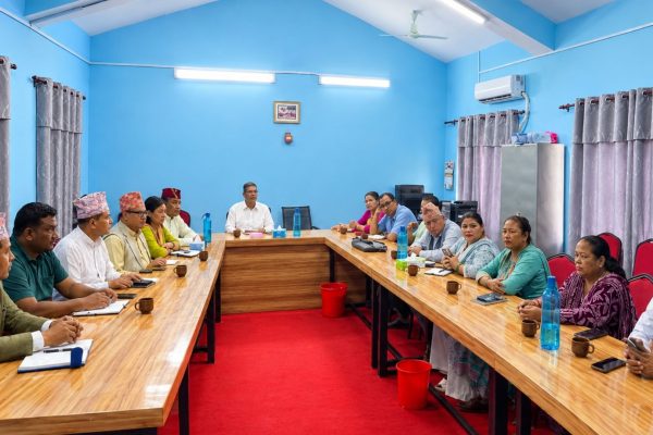 कर्णालीका सबै सांसद गगन पक्षमा, लक्ष्मी सुनार प्रतिनिधिमा पराजित कर्णालीका सबै सांसद गगन पक्षमा, लक्ष्मी सुनार प्रतिनिधिमा पराजित